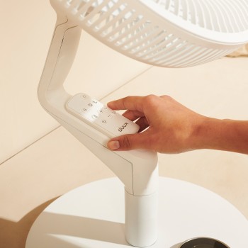 Duux | Fan | Whisper Flex Ultimate Smart | Stand Fan | White | Diameter 34 cm | Number of speeds 30 | Oscillation | 3-26 W | Remote control