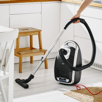 Adler Vacuum Cleaner | AD 7069 | Bagged | Power 3200 W | Dust capacity 3.5 L | Black